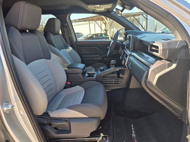 Used 2025 Toyota Tacoma TRD Off-Road image 29