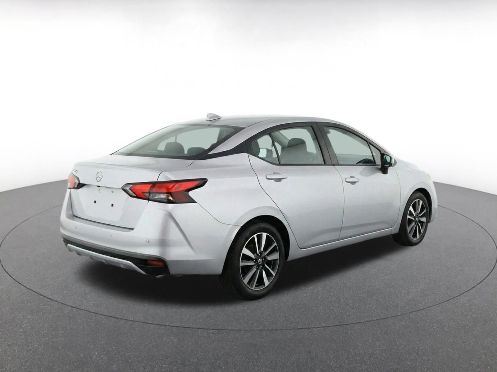 Used 2025 Nissan Versa SV FWD image 11