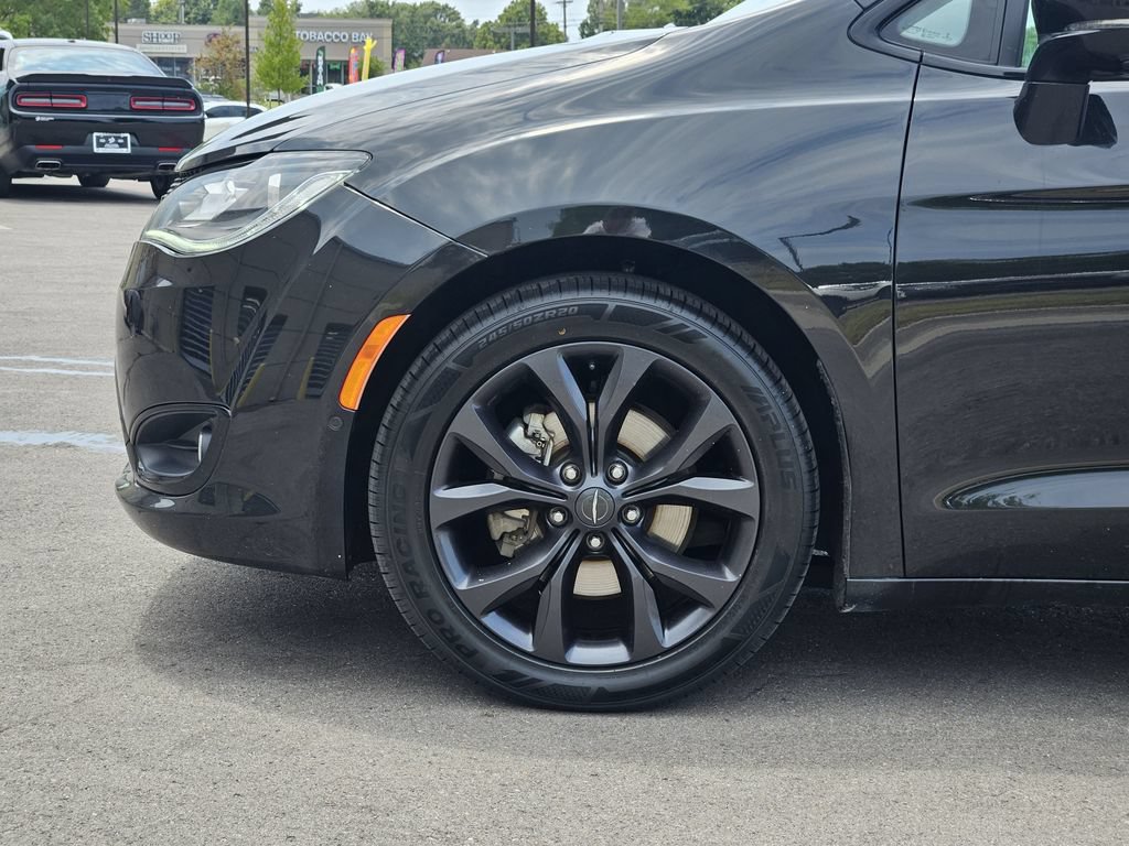 Used 2020 Chrysler Pacifica Limited FWD image 6