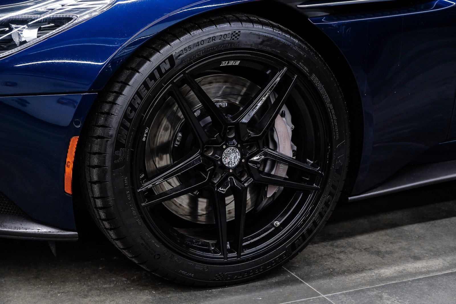 Used 2018 Aston Martin DB11 V12 image 59