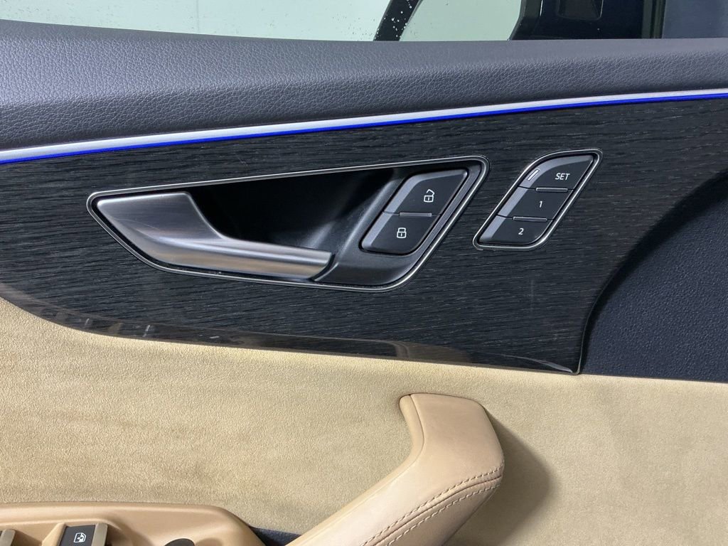 Used 2020 Audi Q8 Prestige image 21