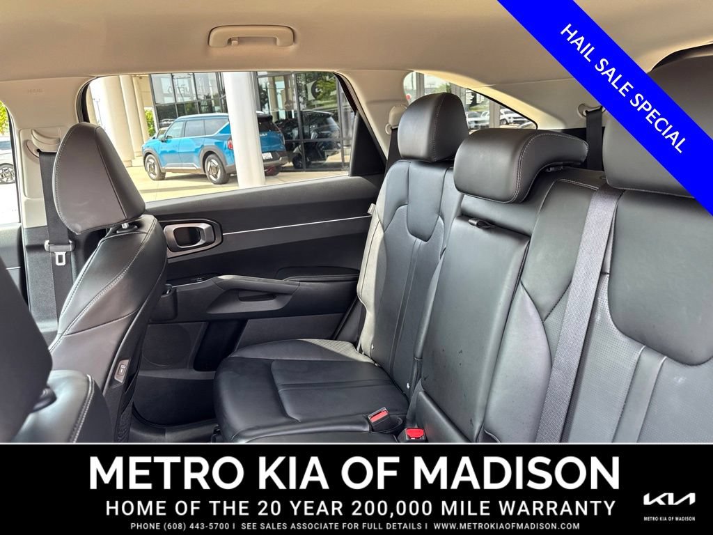 Used 2025 Kia Sorento S AWD/4WD image 32