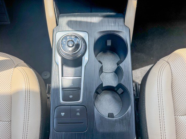 Used 2022 Ford Escape SEL FWD image 13