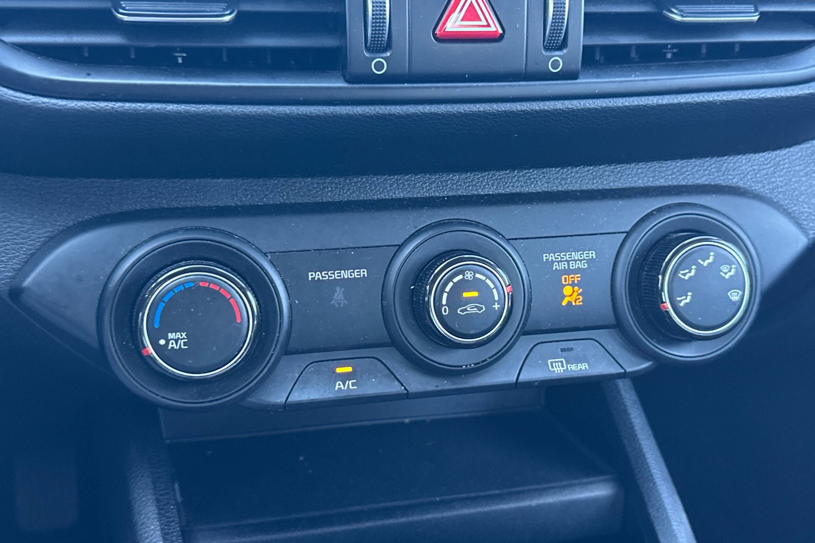 Used 2024 Kia Forte LXS image 19