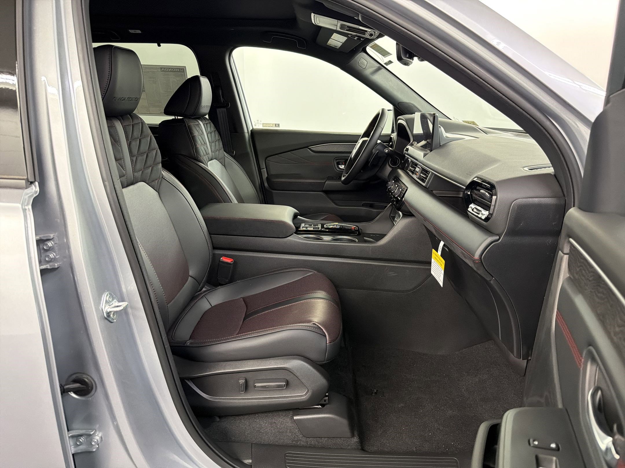 New 2026 Honda Pilot Black Edition image 31