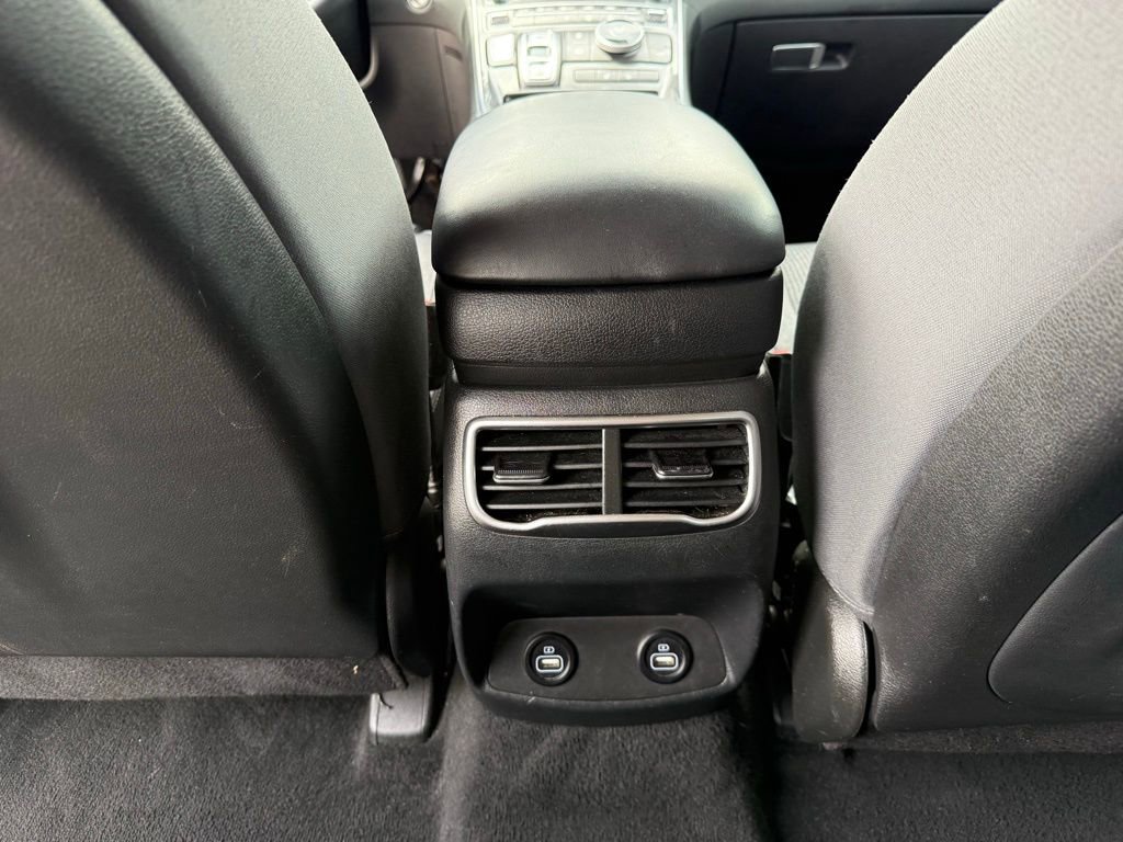 Certified 2023 Hyundai Santa Fe SEL image 23