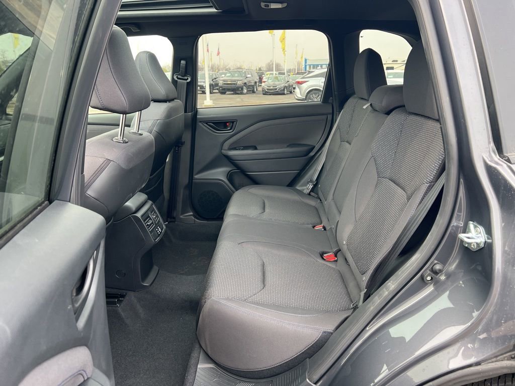 Used 2025 Subaru Forester Premium image 26