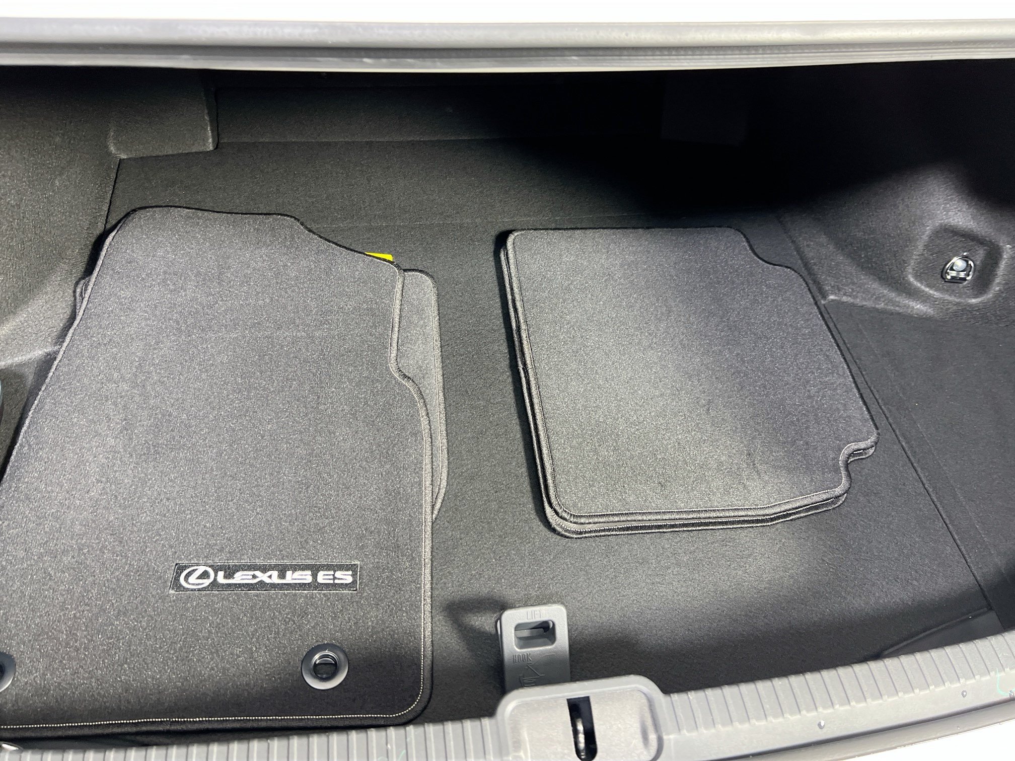 Used 2025 Lexus ES 350 w/ Premium Package FWD image 25