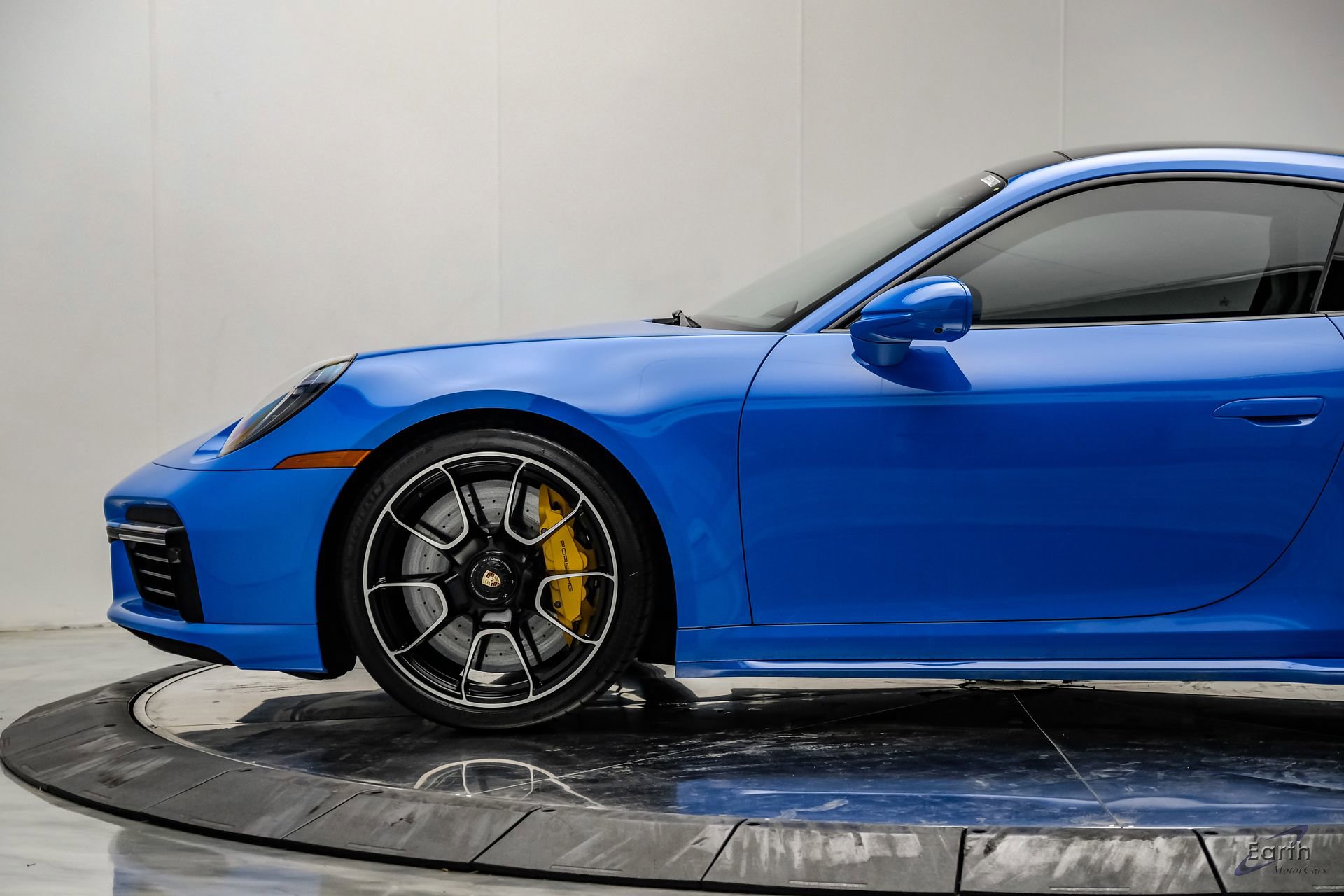 Used 2022 Porsche 911 Turbo S image 9