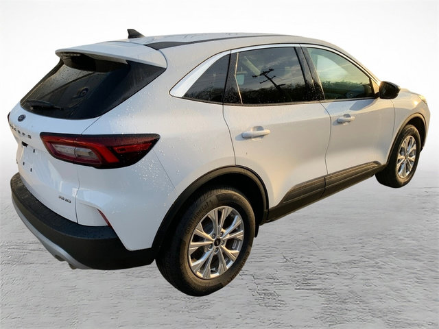 Used 2023 Ford Escape Active image 2