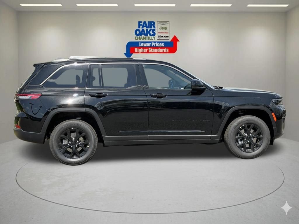 New 2026 Jeep Grand Cherokee Altitude AWD/4WD image 5