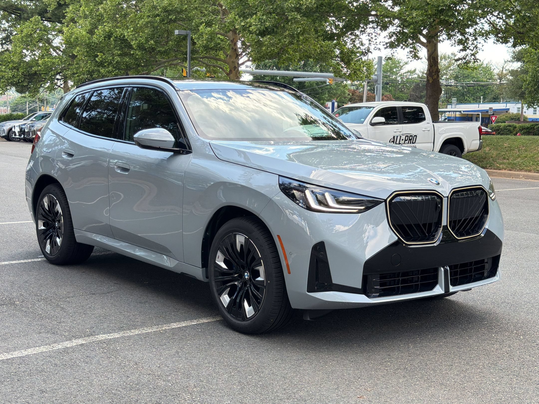 Used 2026 BMW X3 xDrive30i w/ Premium Package AWD/4WD image 7