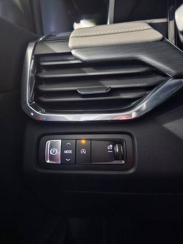 New 2026 GMC Acadia Elevation w/ Elevation Premium Package FWD image 33