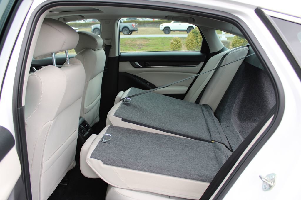 Certified 2018 Honda Accord EX image 13