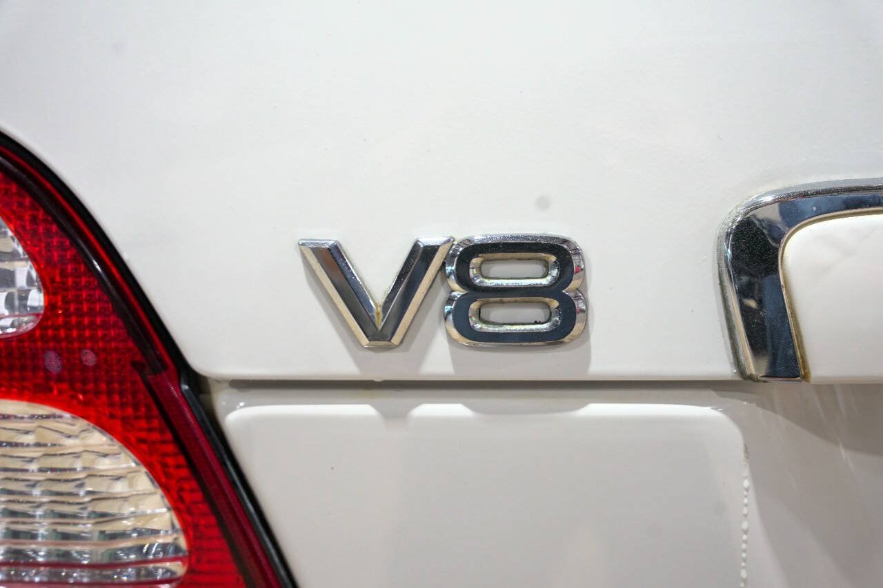 Used 2005 Toyota Land Cruiser AWD/4WD image 22