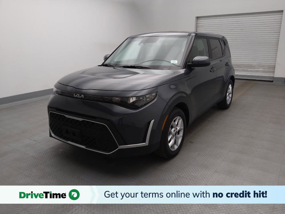 Used 2025 Kia Soul LX image 1