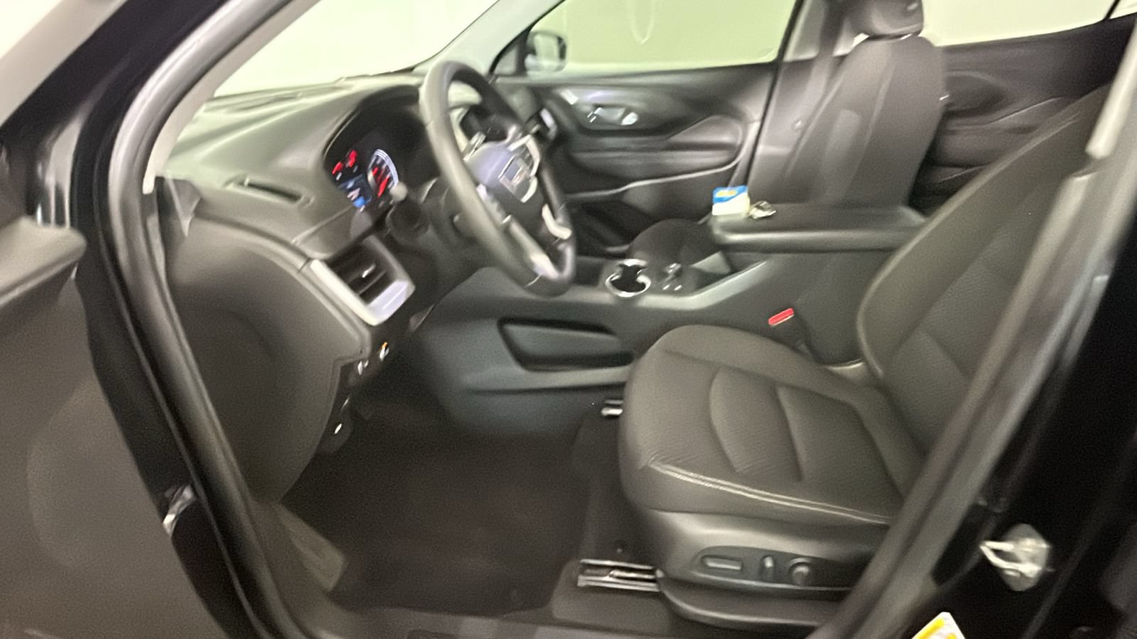 Used 2022 GMC Terrain SLE w/ Driver Convenience Package AWD/4WD image 14