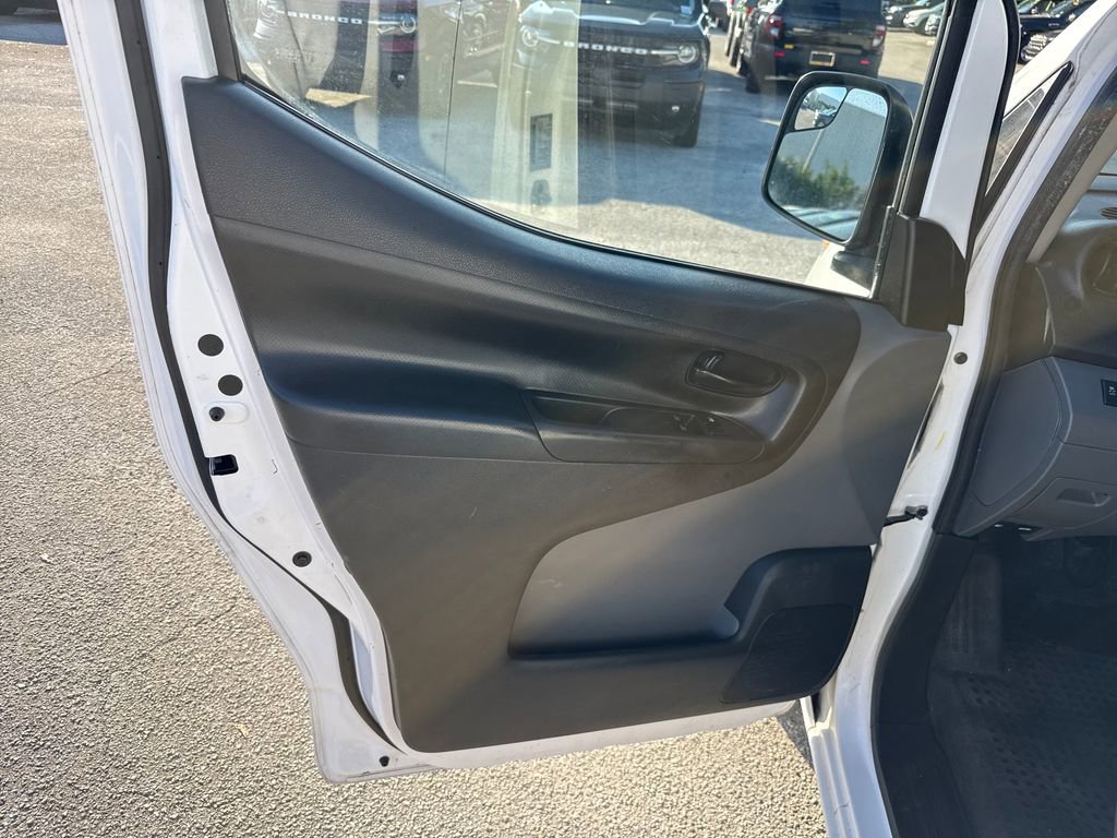 Used 2020 Nissan NV200 S w/ Back Door Glass Package image 13