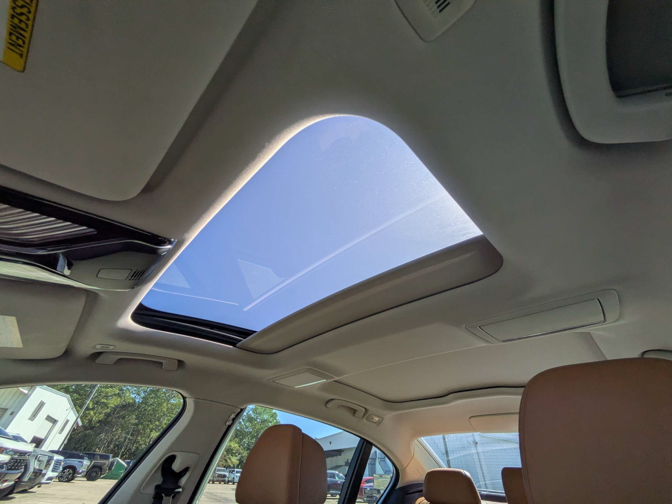 Used 2020 BMW 740i w/ Premium Package RWD image 11