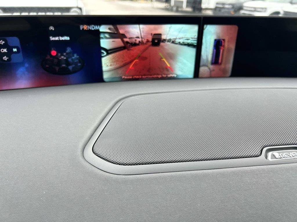 New 2026 Lincoln Navigator Premiere AWD/4WD image 19
