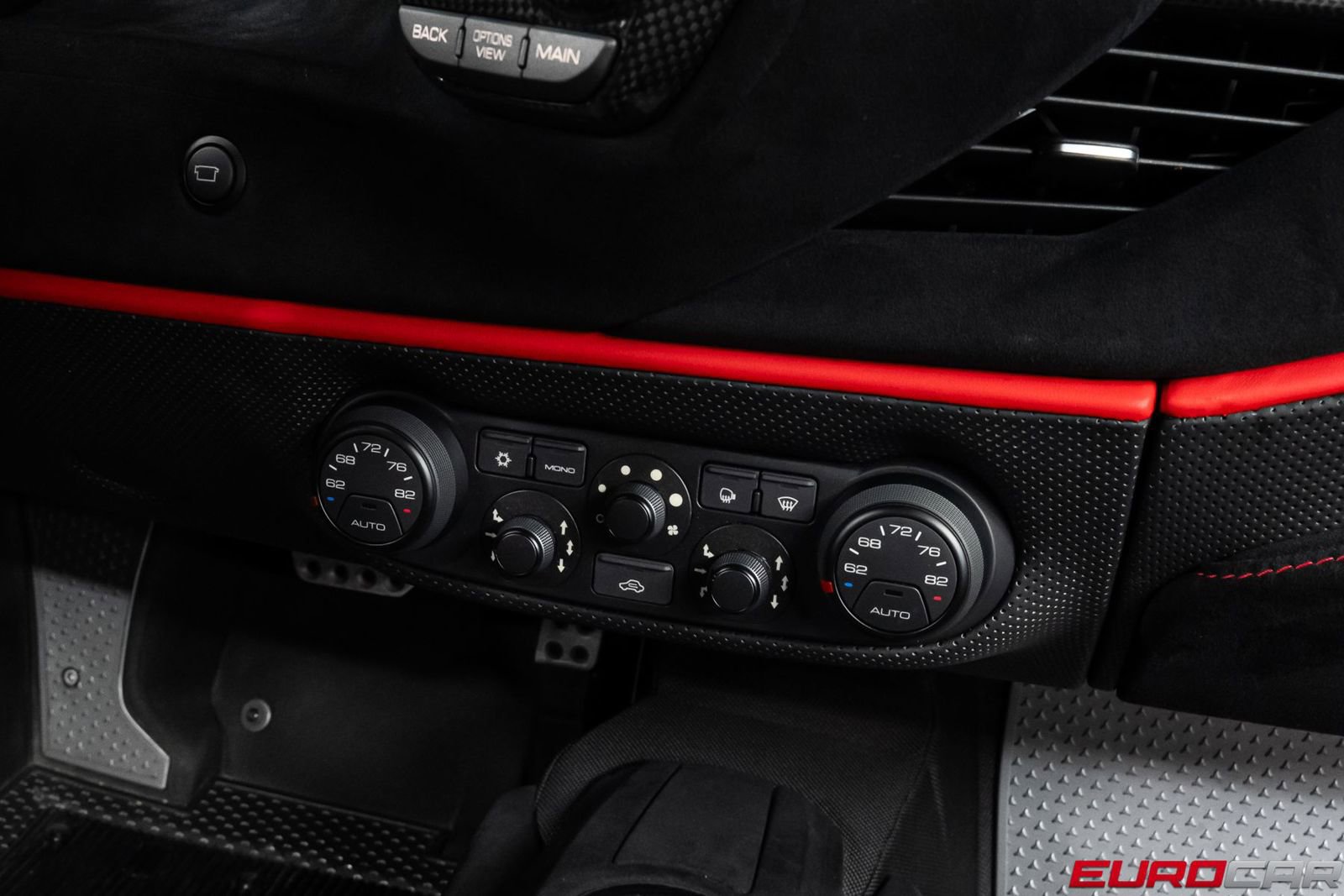 Used 2020 Ferrari 488 Pista *HUGE CARBON INTERIOR OPTIONS image 33