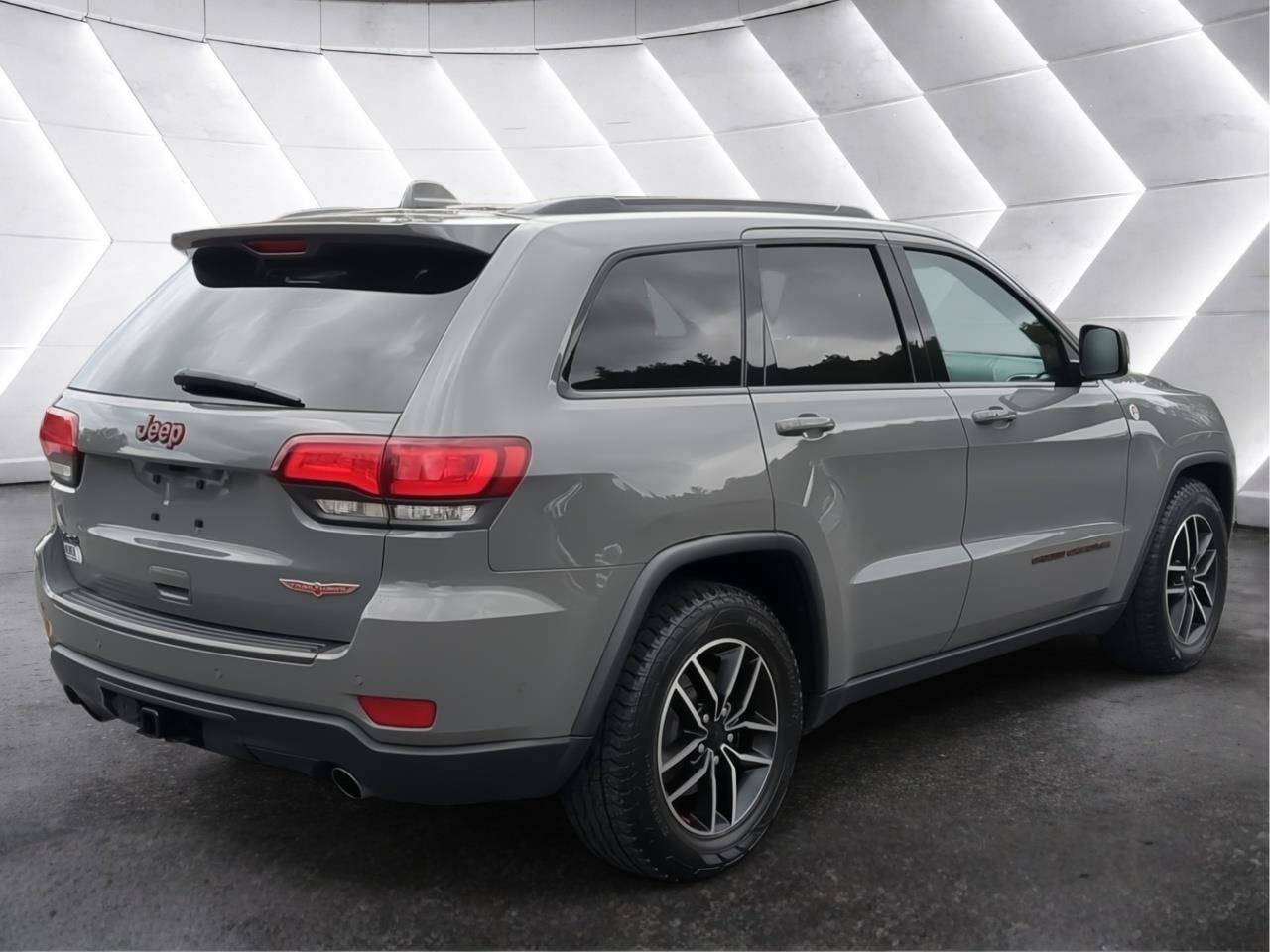 Used 2021 Jeep Grand Cherokee Trailhawk w/ Trailhawk Luxury Group AWD/4WD image 6