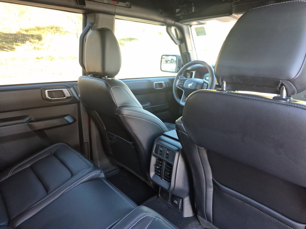 New 2026 Ford Bronco Outer Banks w/ Sasquatch Package AWD/4WD image 25