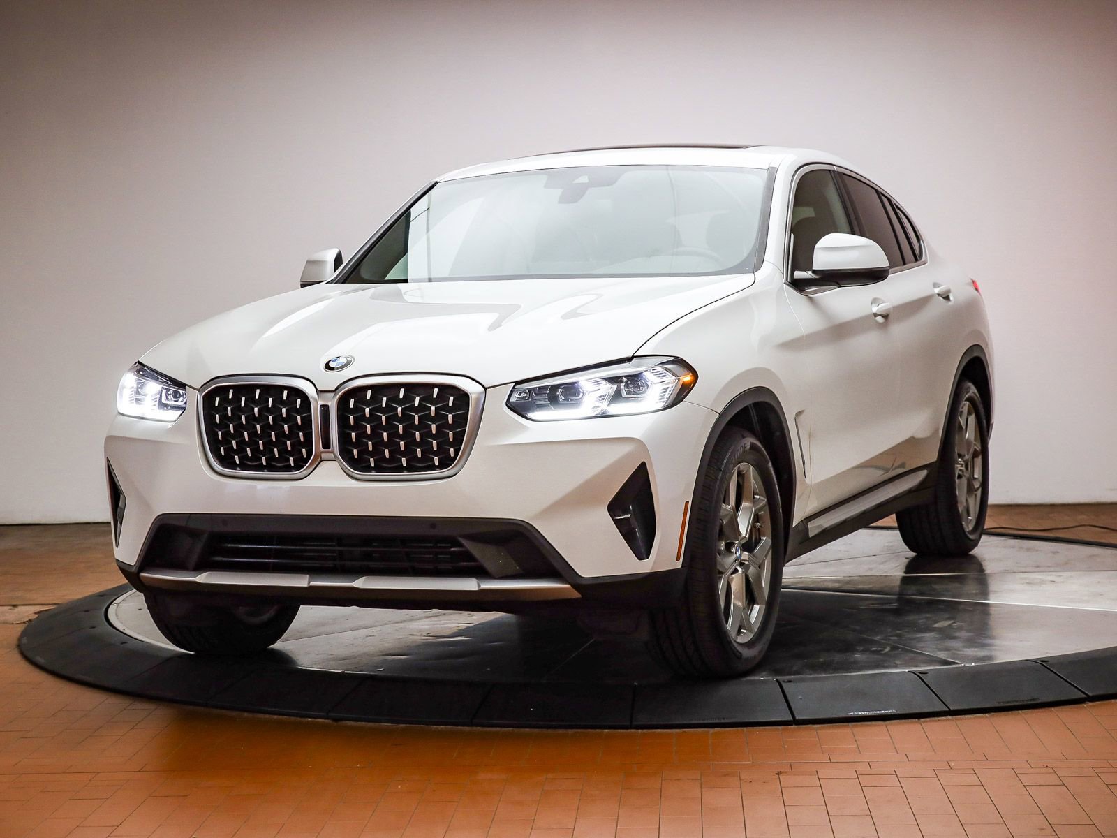 Certified 2023 BMW X4 xDrive30i w/ Premium Package