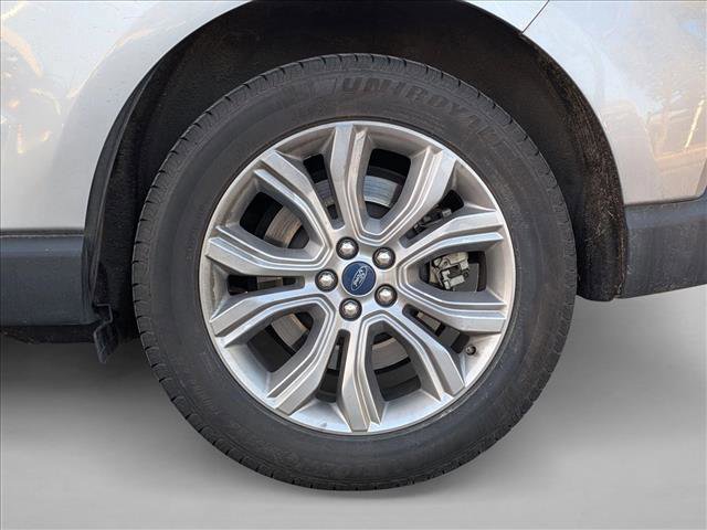Used 2022 Ford Edge Titanium w/ Equipment Group 301A image 7