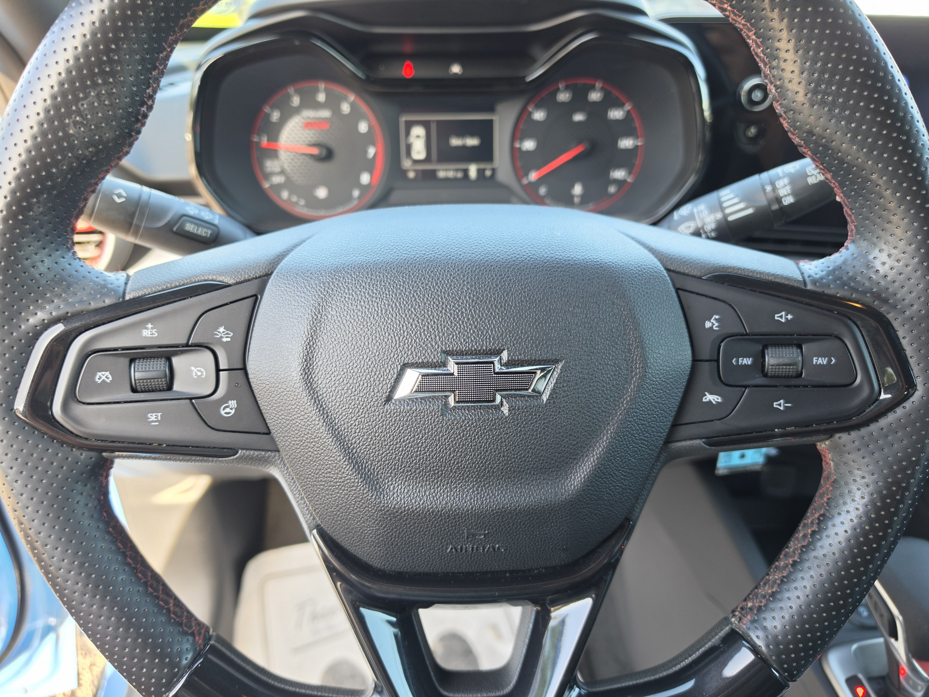 Used 2024 Chevrolet Trax RS w/ Driver Confidence Package FWD image 34