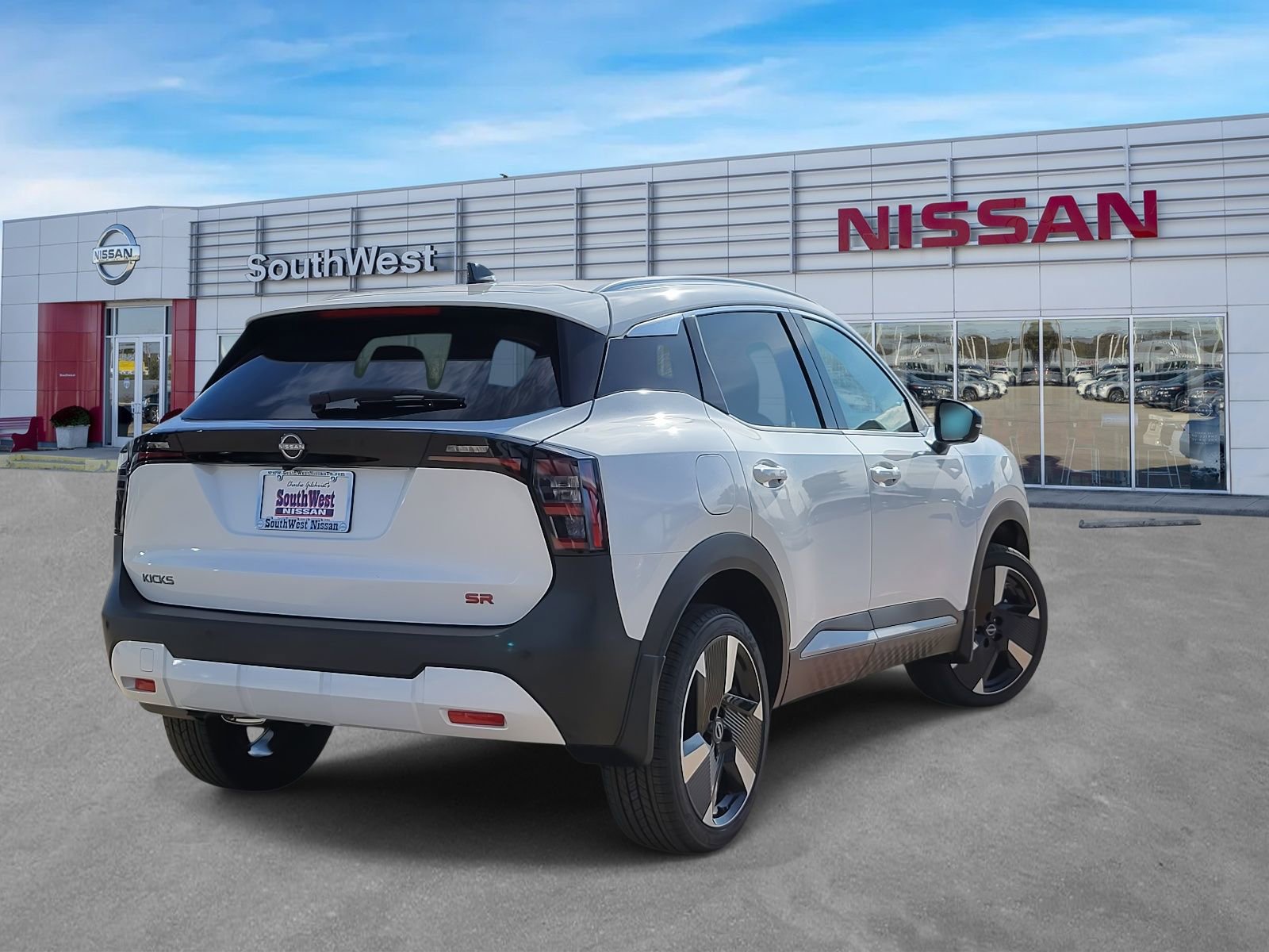 New 2026 Nissan Kicks SR FWD image 6
