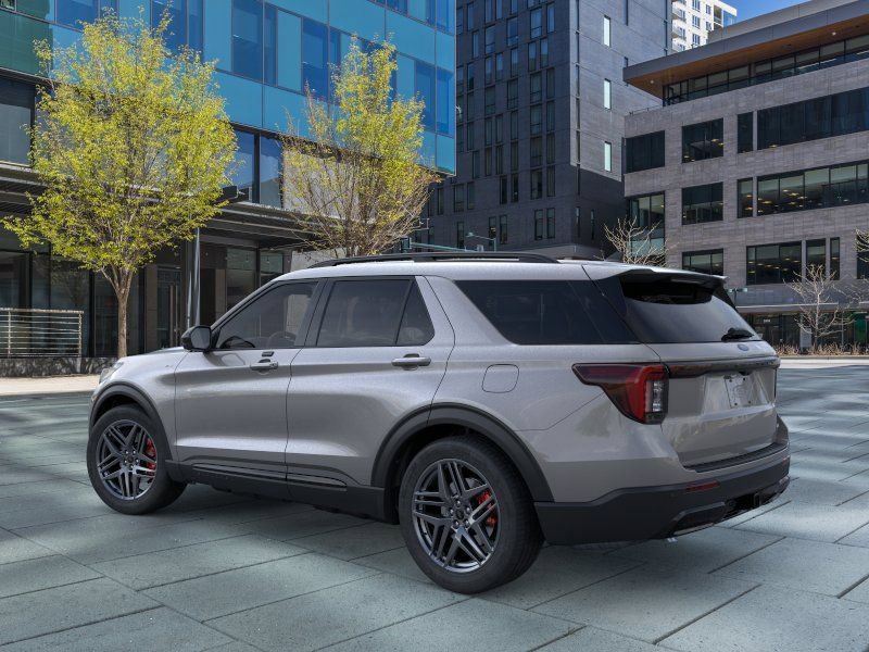 New 2026 Ford Explorer ST-Line w/ ST-Line Street Pack AWD/4WD image 4