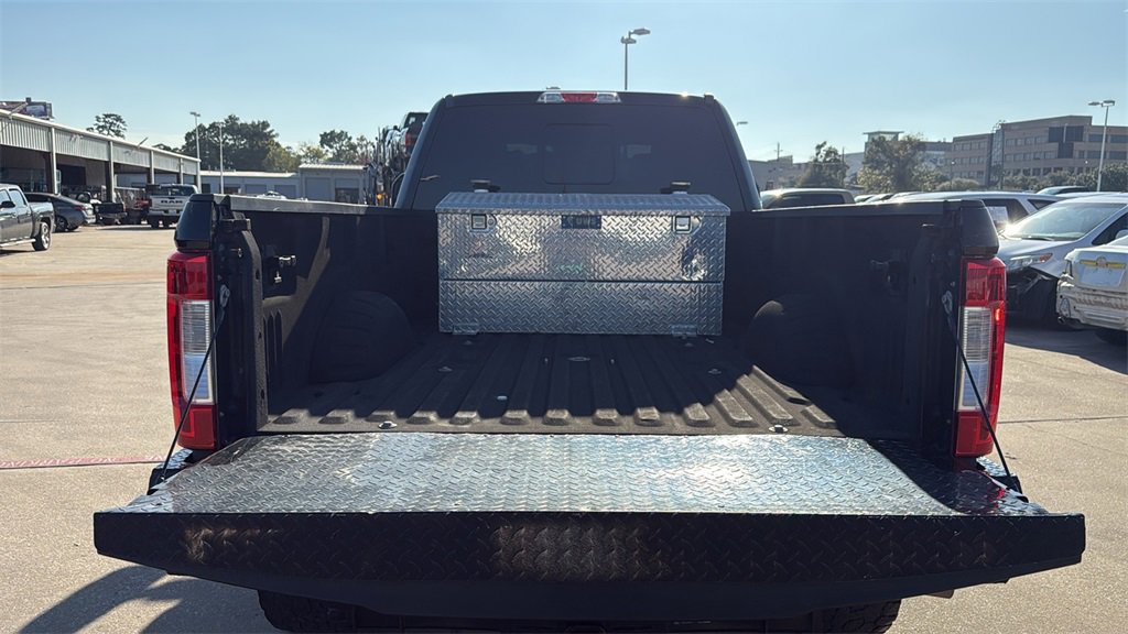 Used 2017 Ford F250 Lariat w/ FX4 Off-Road Package image 27