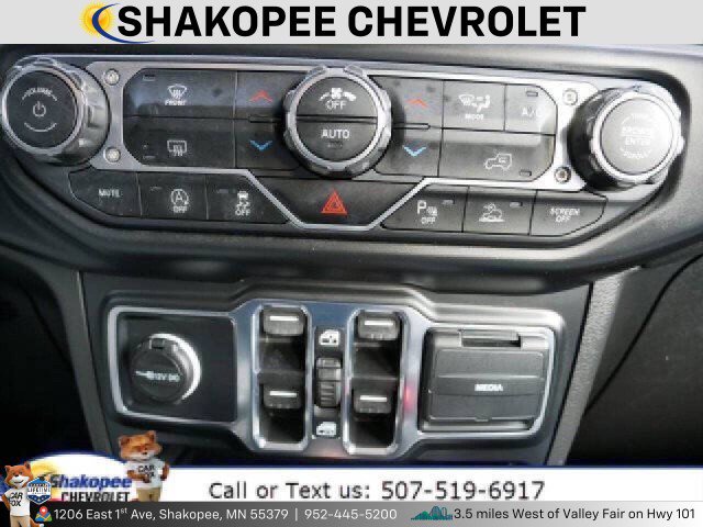 Used 2023 Jeep Gladiator Overland image 20