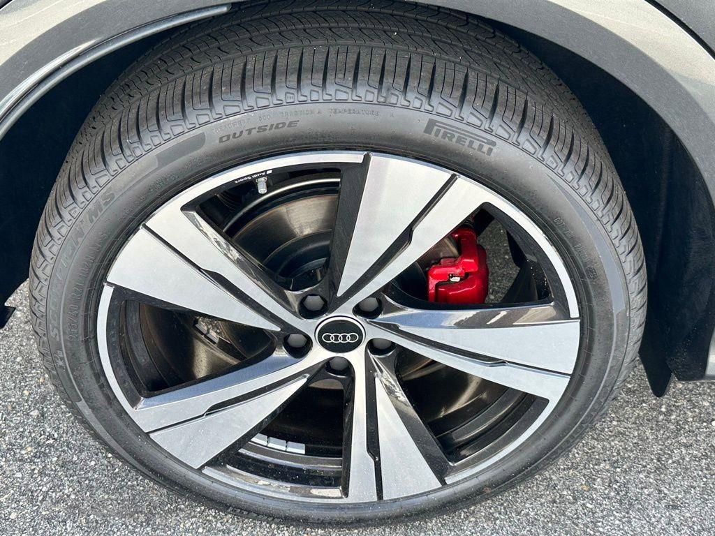 New 2026 Audi SQ5 Premium Plus image 8