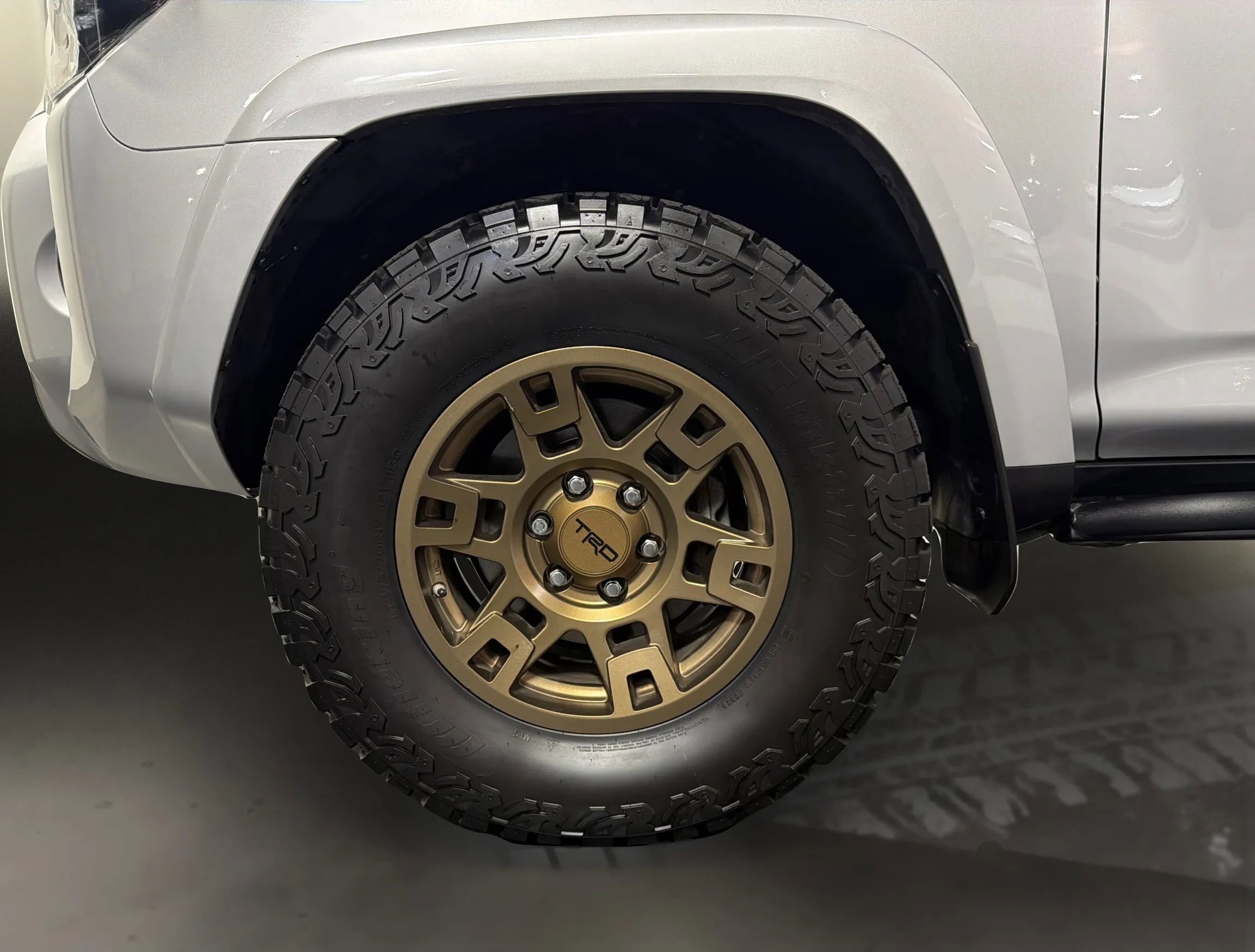 Used 2020 Toyota 4Runner TRD Off-Road AWD/4WD image 25