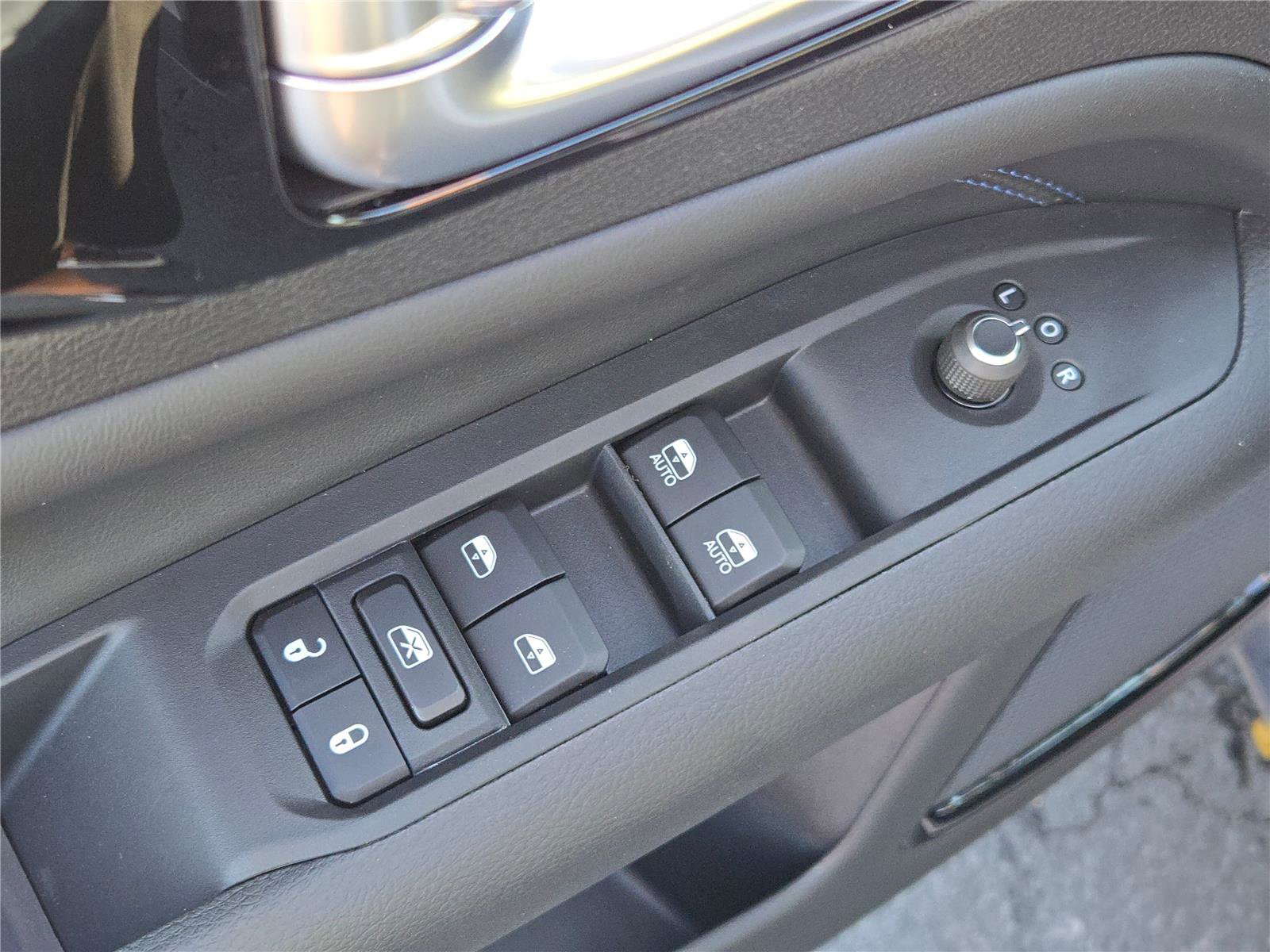 New 2026 Jeep Compass Latitude image 27