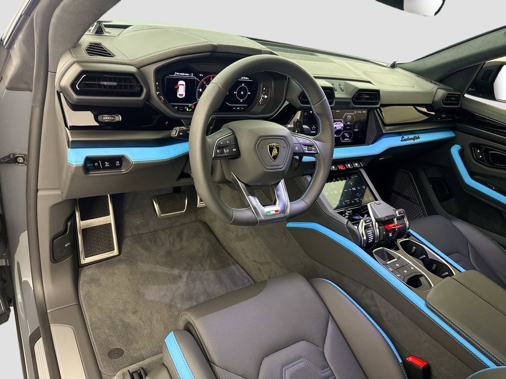 Used 2025 Lamborghini Urus Performante AWD/4WD image 9