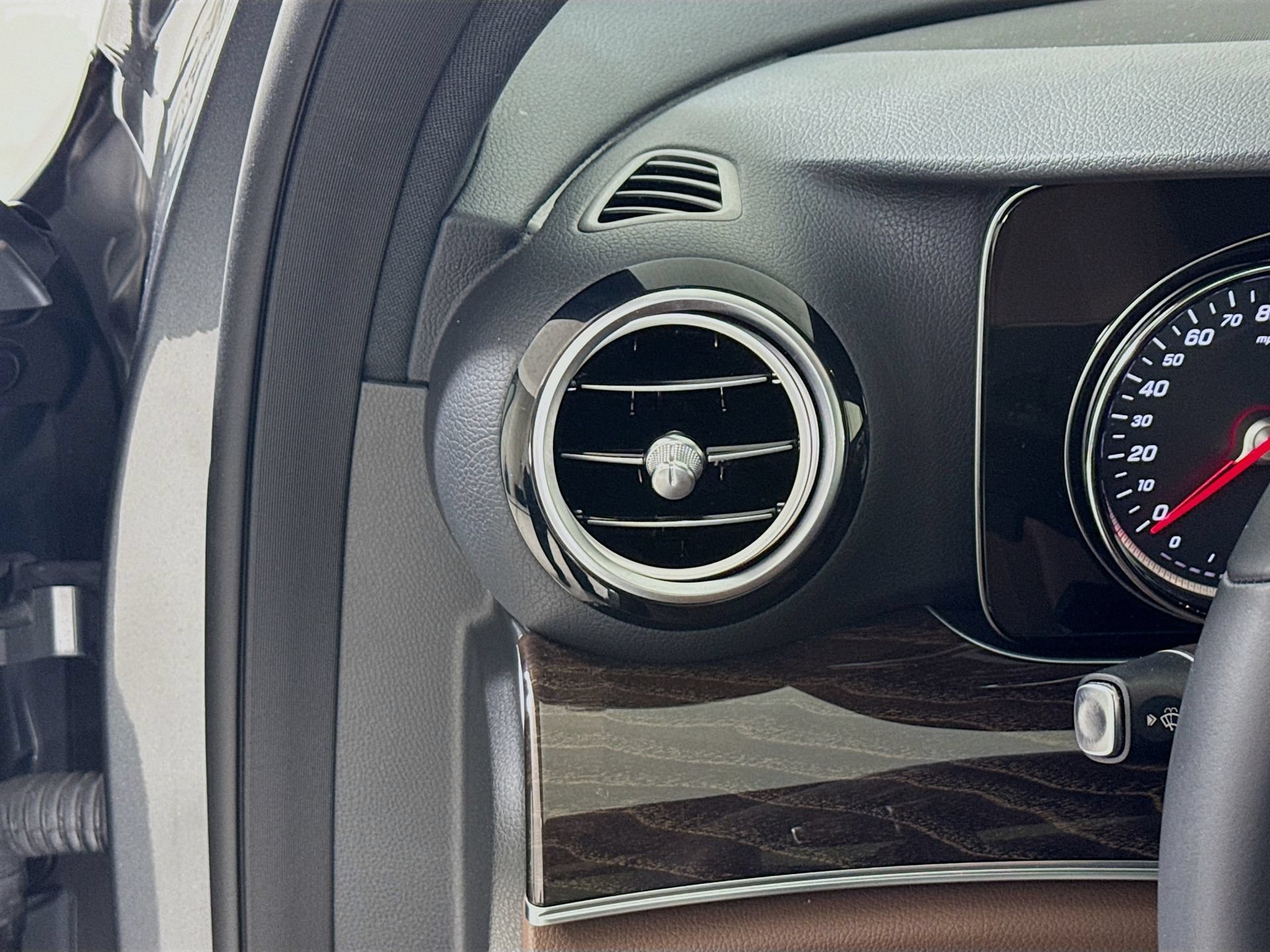 Used 2019 Mercedes-Benz E 300 image 11