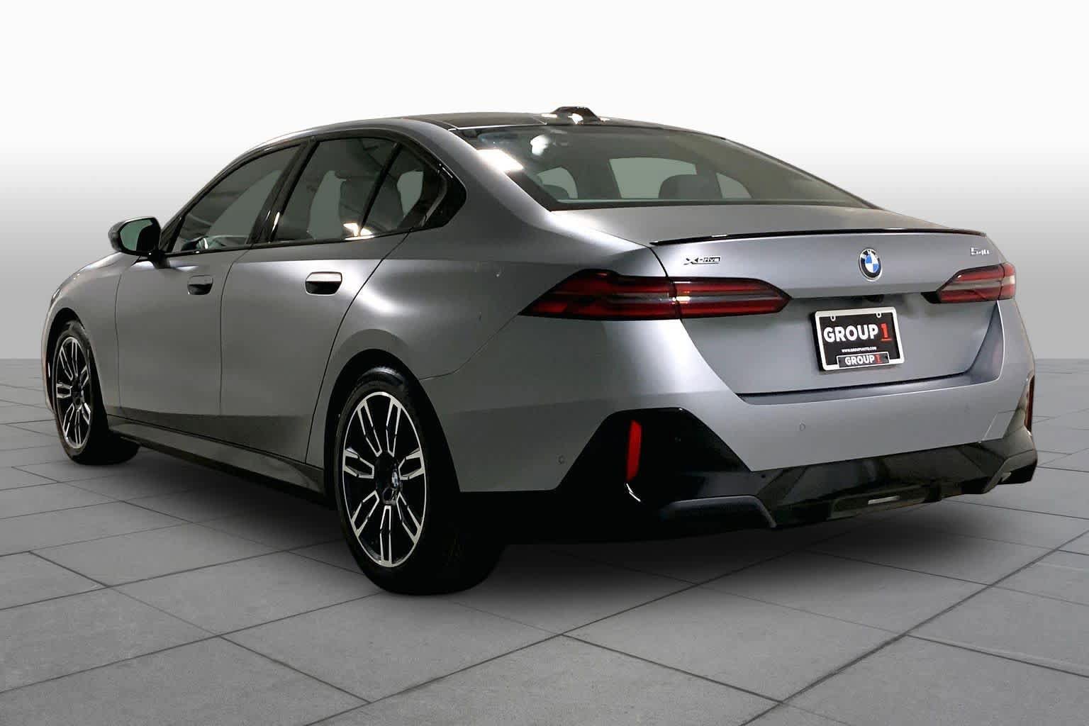 Certified 2024 BMW 540i xDrive w/ Premium Package AWD/4WD image 11