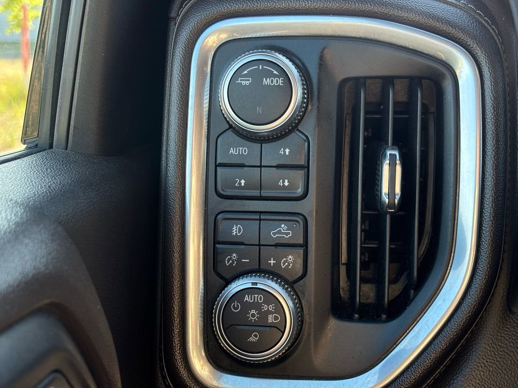 Used 2020 GMC Sierra 2500 SLT w/ SLT Premium Plus Package AWD/4WD image 38