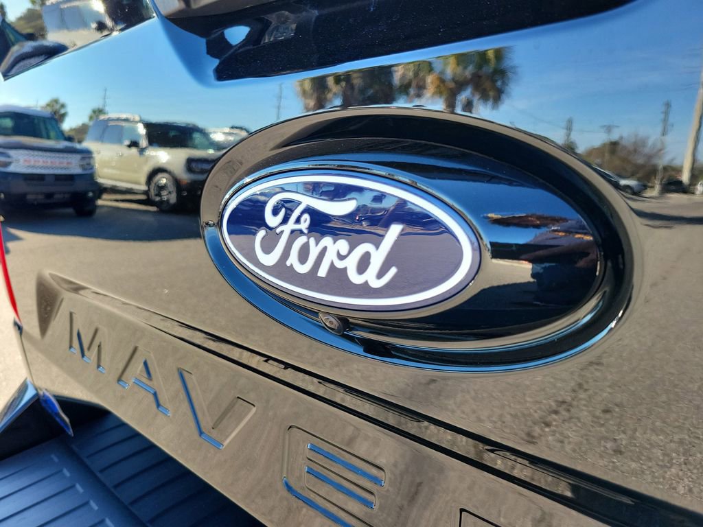 New 2026 Ford Maverick Lobo image 7