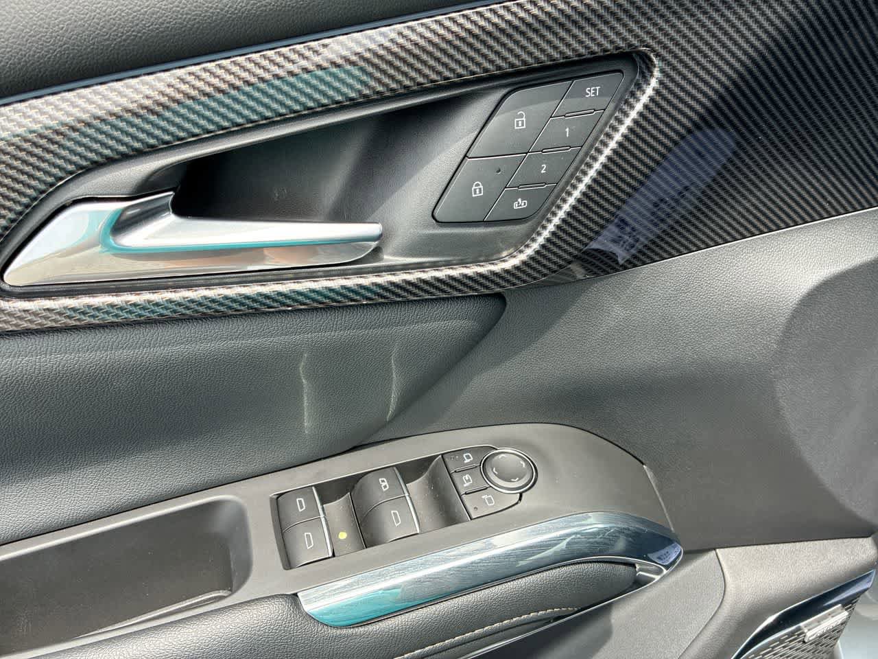 Used 2025 Chevrolet Traverse High Country w/ LPO, Floor Liner Package FWD image 23