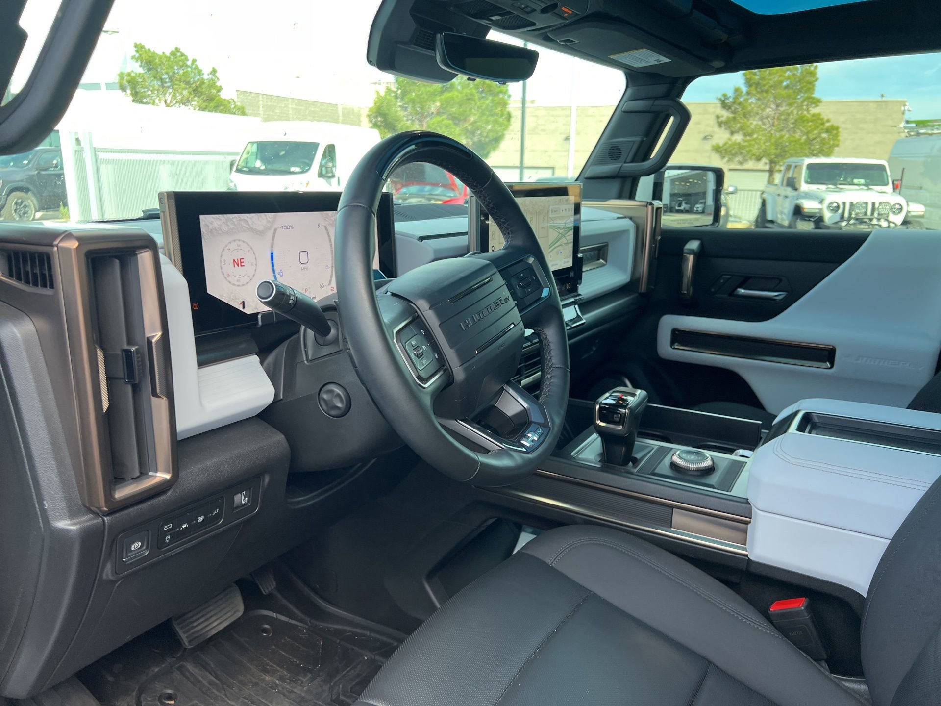 Used 2024 GMC Hummer EV 2X image 35