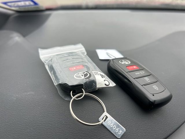 Used 2024 Toyota Corolla SE image 17