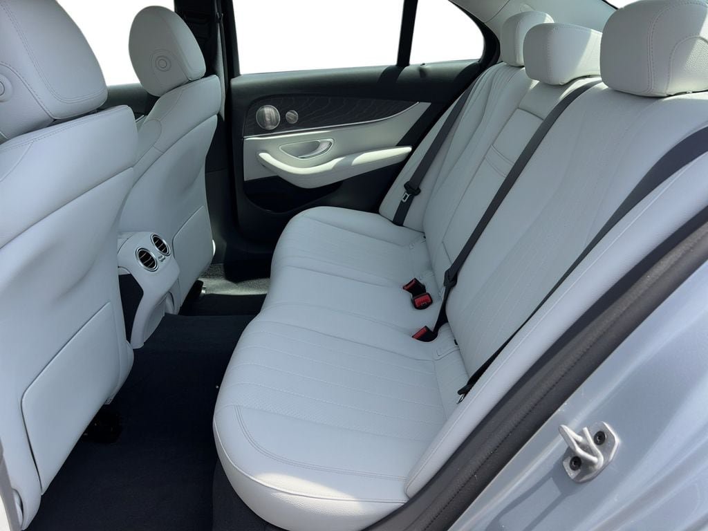 Used 2023 Mercedes-Benz E 350 4MATIC Sedan w/ Premium Package image 7