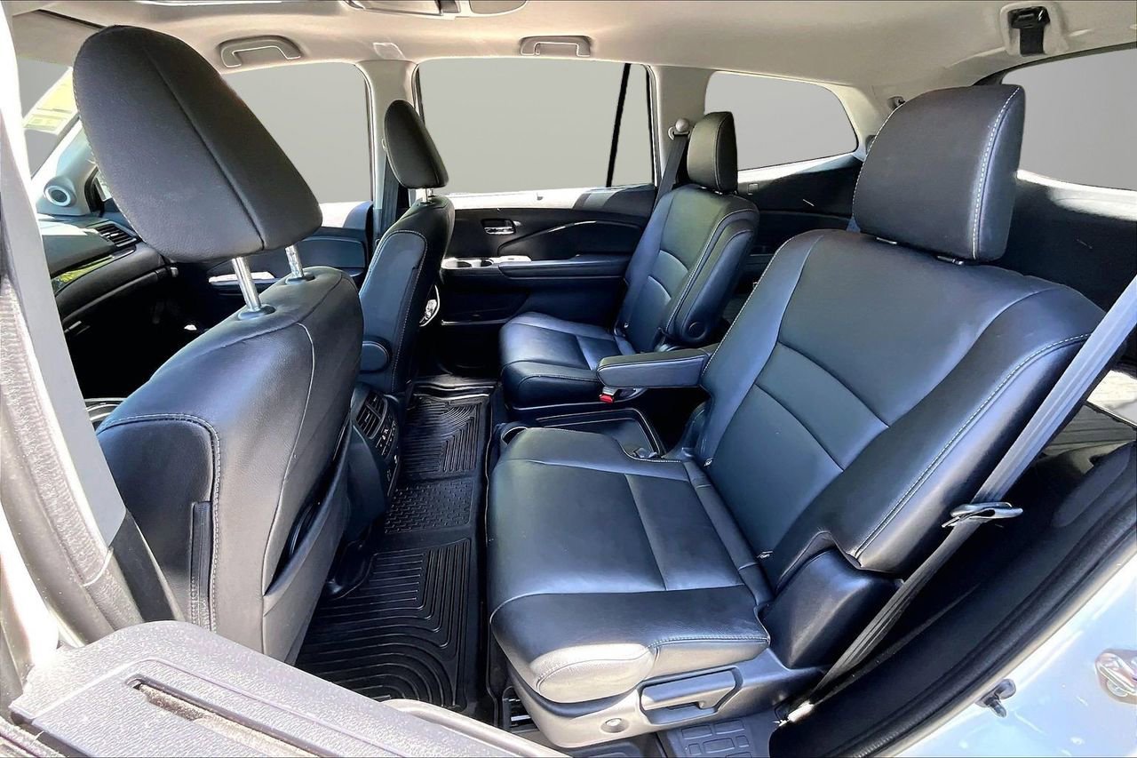 Used 2020 Honda Pilot Touring image 23