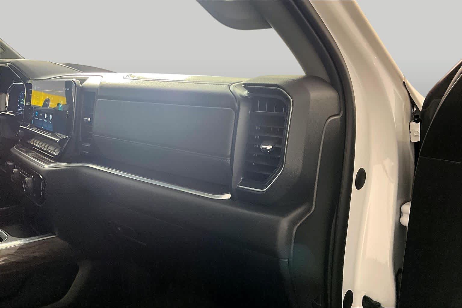 Used 2022 Chevrolet Silverado 1500 LTZ w/ LTZ Premium Texas Edition RWD image 33