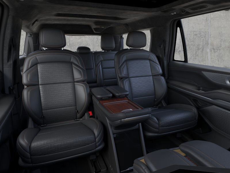 New 2025 Lincoln Navigator L Black Label AWD/4WD image 11