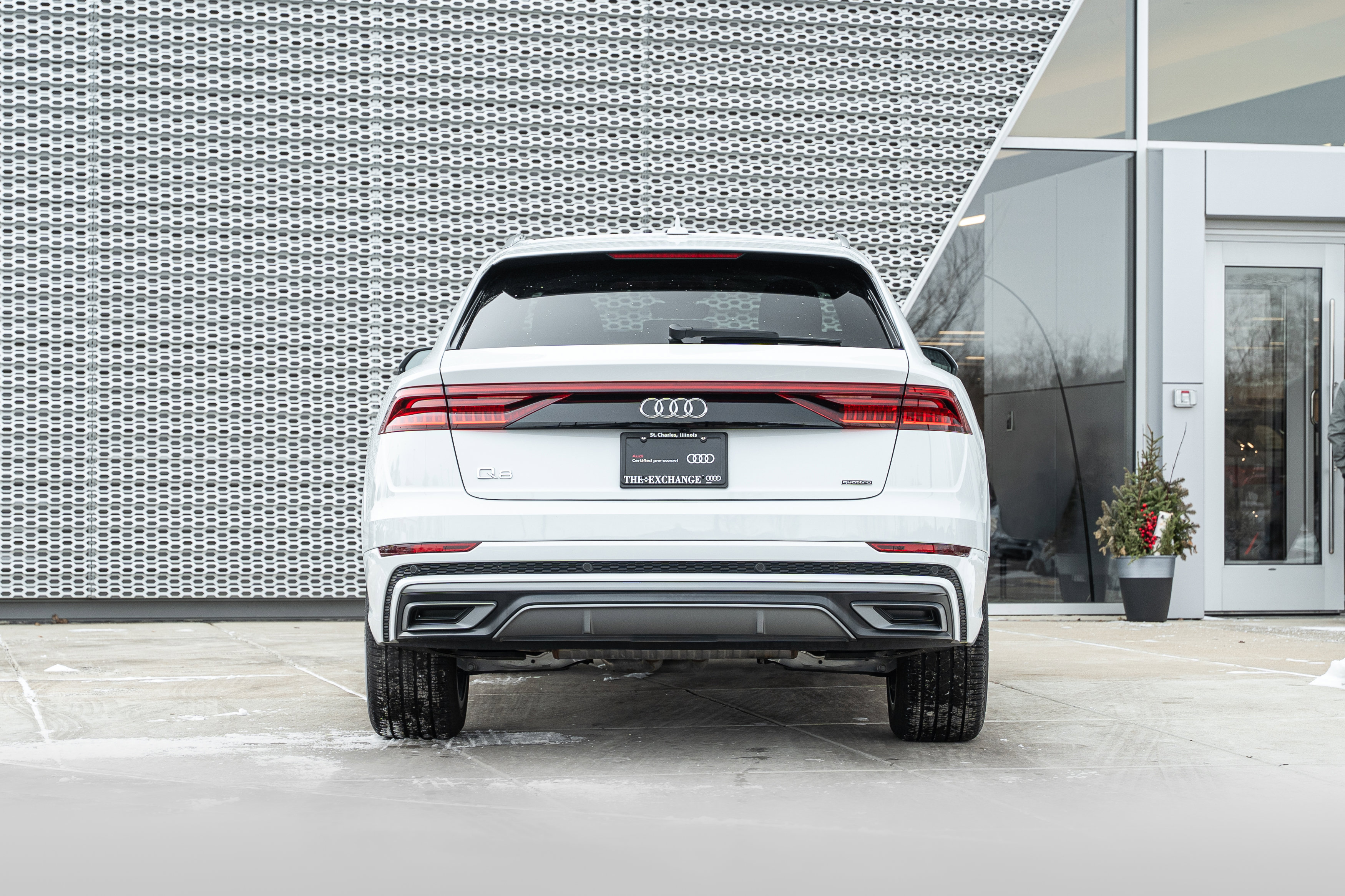 Certified 2022 Audi Q8 Premium Plus w/ Premium Plus Package image 31